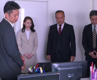 Đụ con gái chủ tịch